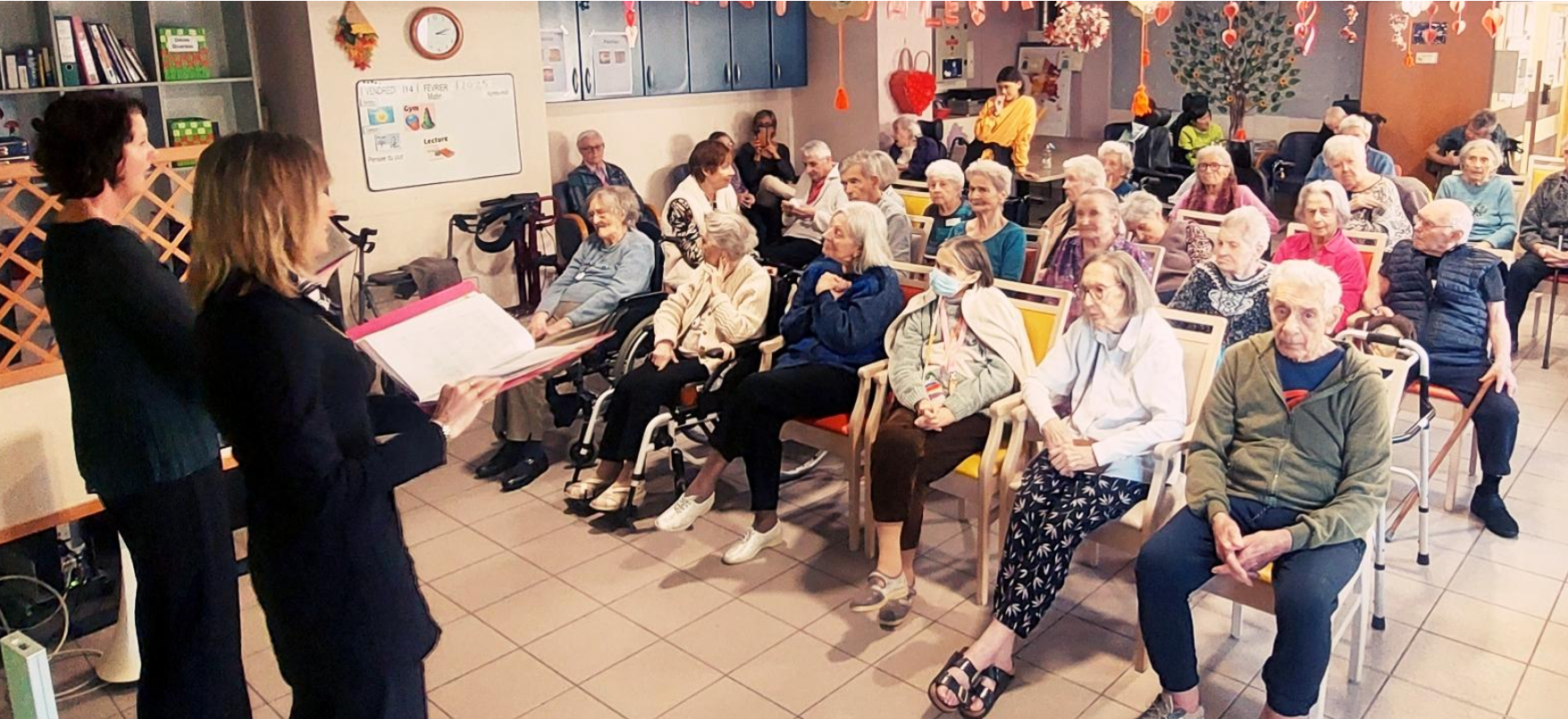 Les Chanteuses Joyeuses : duo féminin qui fait revivre les chansons d’autrefois en maison de retraite et EPHAD