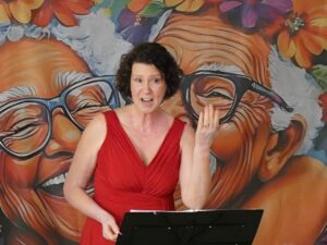 Les Chanteuses Joyeuses : duo féminin qui fait revivre les chansons d’autrefois en maison de retraite et EPHAD